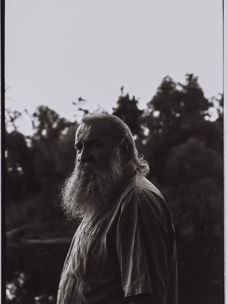 Portrait of astrologer Rafael Mendes
